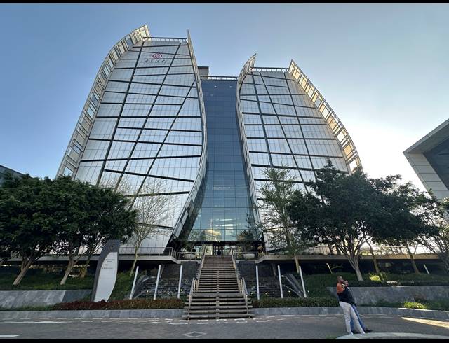 425M² OFFICE TO LET IN SANDTON CENTRAL